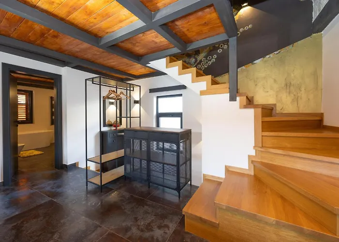 Дом отдыха Amazing In Kastel Stari With Wifi *