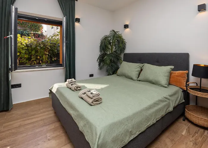 Amazing In Kastel Stari With Wifi Дом отдыха Каштела