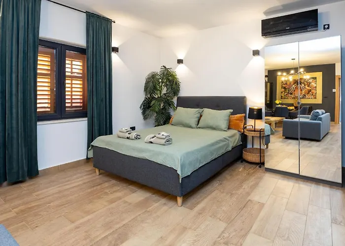 Дом отдыха Amazing In Kastel Stari With Wifi