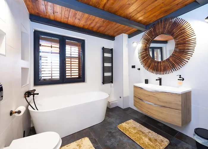 Дом отдыха Amazing In Kastel Stari With Wifi Каштела