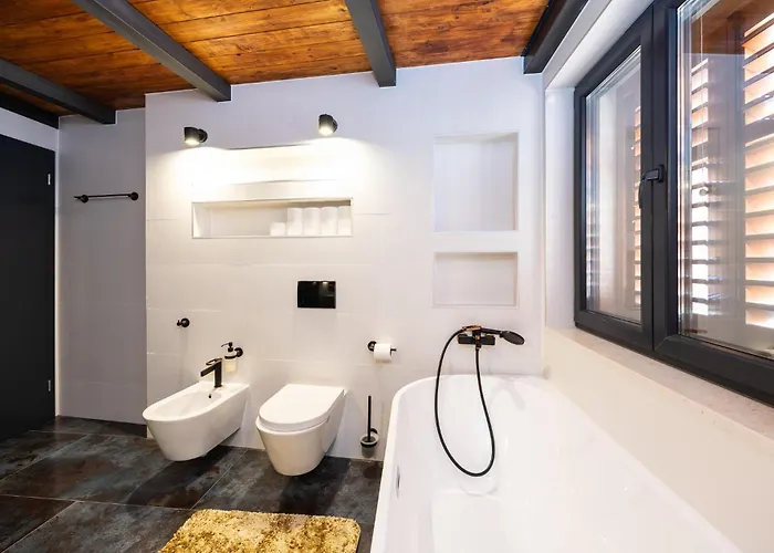 Amazing In Kastel Stari With Wifi Каштела